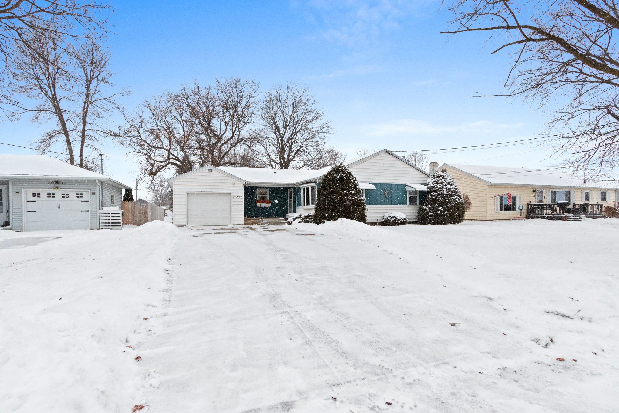 723 Robbins Street Seymour, WI 54165 - Photo 34 of 38