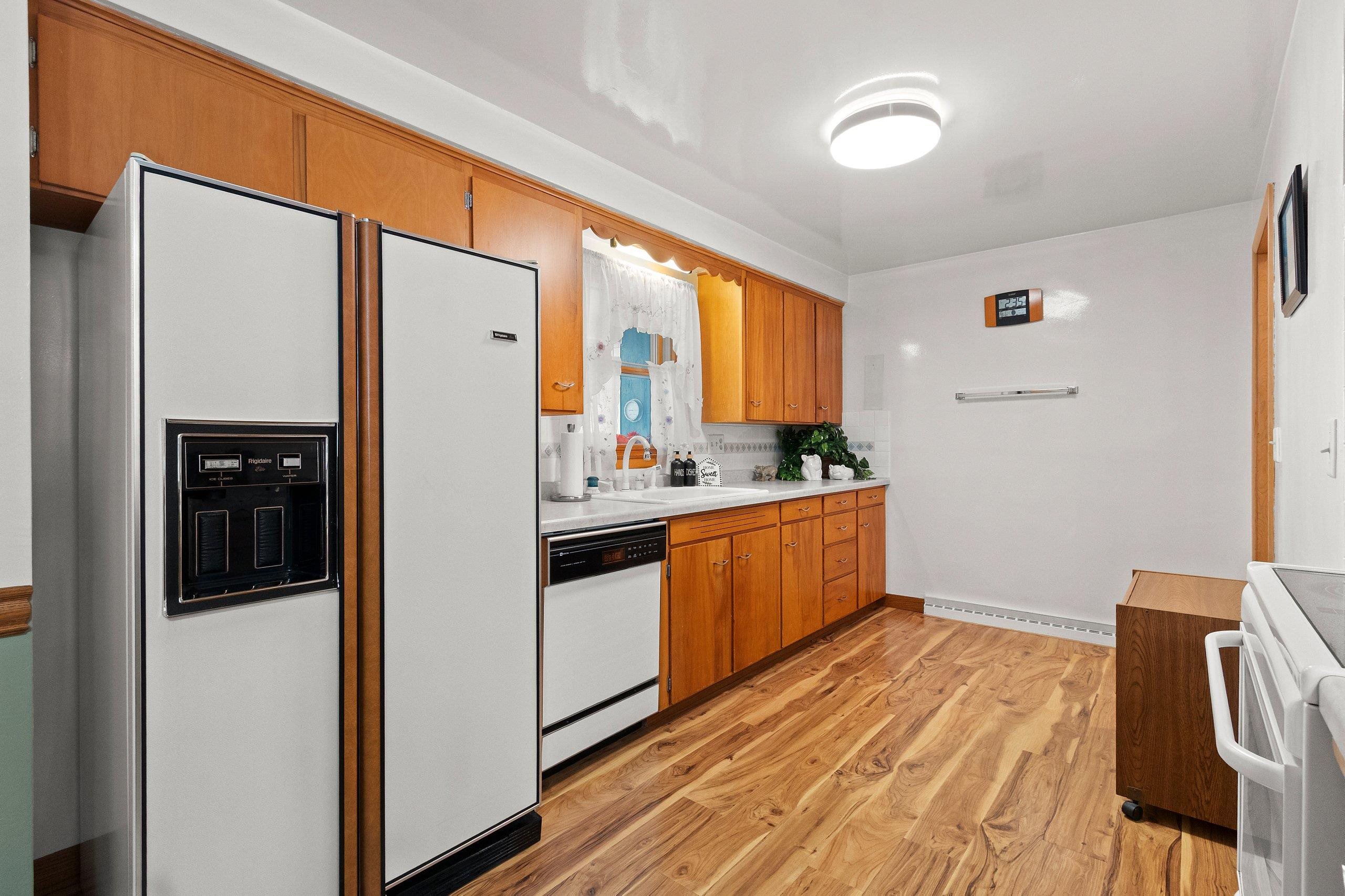 723 Robbins Street Seymour, WI 54165 - Photo 6 of 38