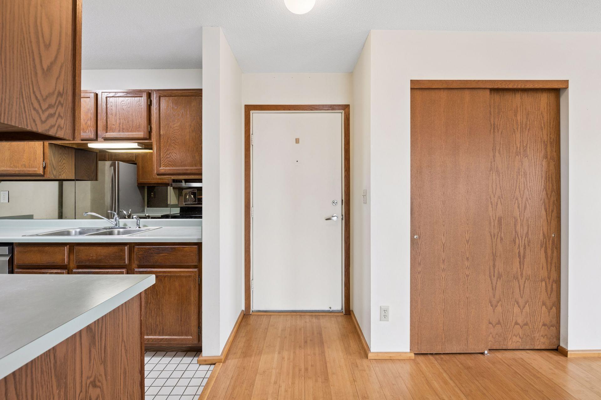 66 9th Street East, Unit 2115 St. Paul, MN 55101 - Photo 32 of 95