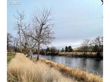 37418 Rieth Road Echo, OR 97826 - Photo 6 of 11 a view of lake