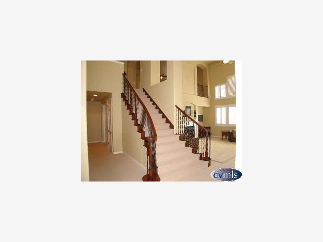 626 Lan Way Ripon, CA 95366 - Photo 7 of 12 a view of entryway
