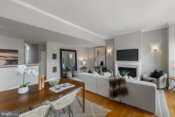 $749,500 | 1900 Hamilton Street, Unit D19, Philadelphia, PA 19130