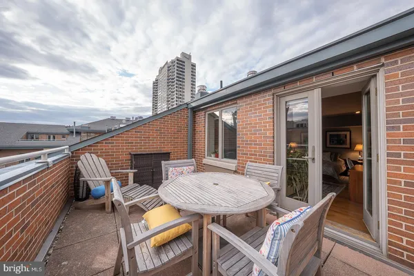 $749,500 | 1900 Hamilton Street, Unit D19, Philadelphia, PA 19130