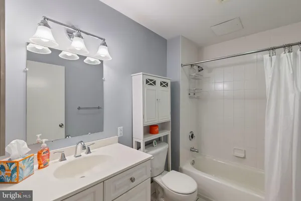 $749,500 | 1900 Hamilton Street, Unit D19, Philadelphia, PA 19130