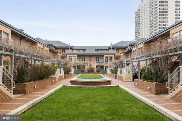 $749,500 | 1900 Hamilton Street, Unit D19, Philadelphia, PA 19130