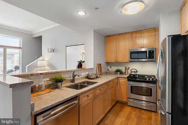 $749,500 | 1900 Hamilton Street, Unit D19, Philadelphia, PA 19130