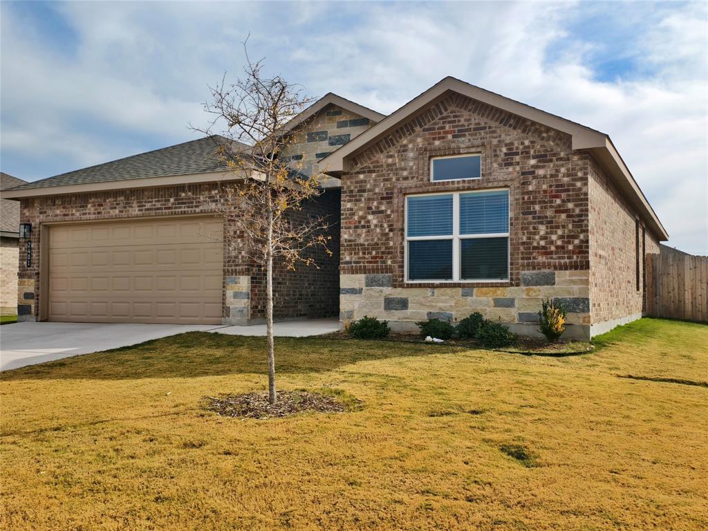 2401 Continental Avenue Abilene, TX 79601 - Photo 2 of 5 a backyard of a house