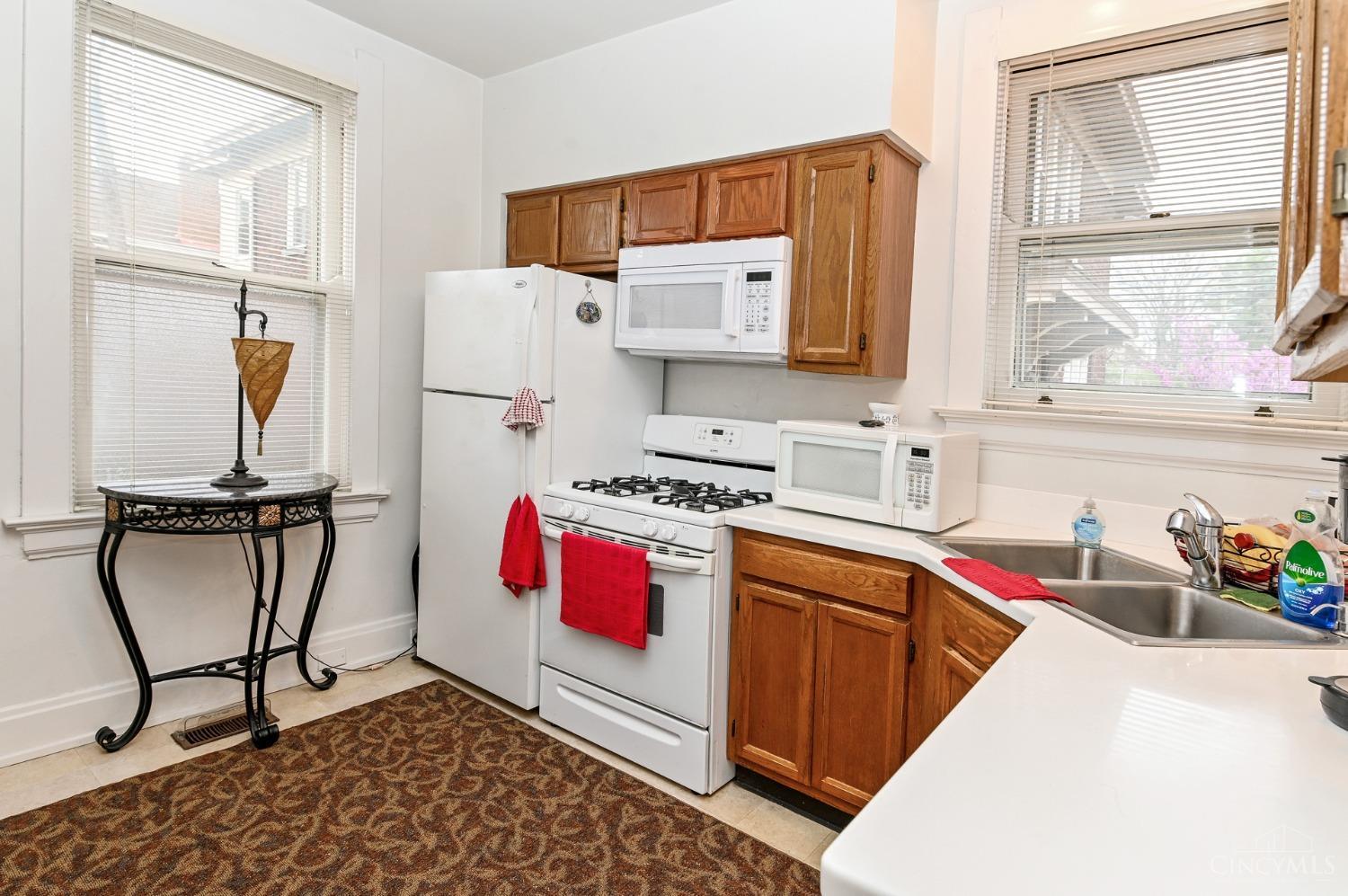 2598 Madison Road Cincinnati, OH 45208 - Photo 5 of 48 Gallery Image 5