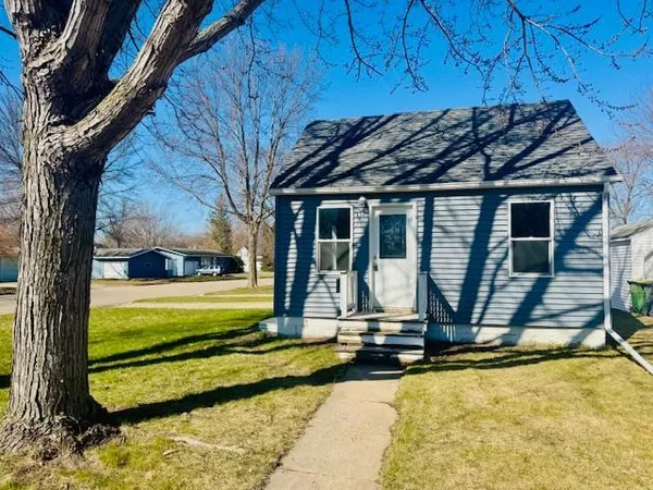 $85,000 | 316 Lawrence Street, Marshall, MN 56258
