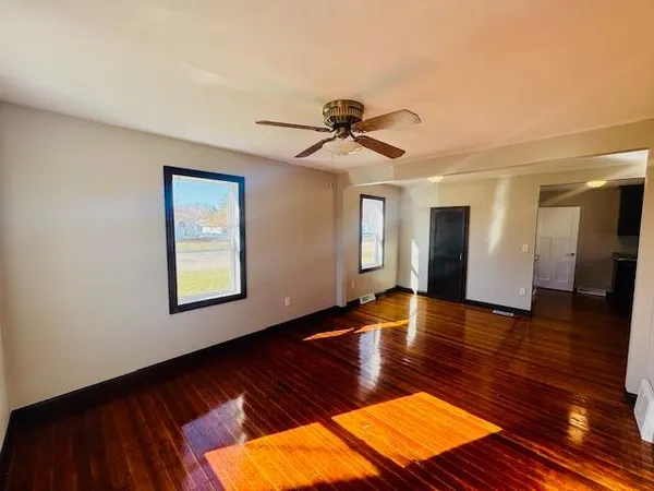 $85,000 | 316 Lawrence Street, Marshall, MN 56258