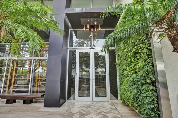 $4,400 | 3470 East Coast Avenue, Unit H1205, Miami, FL 33137