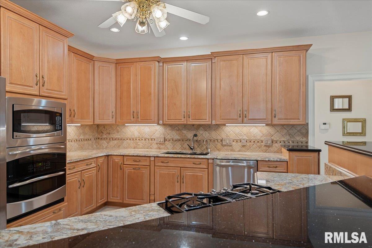 6209 MacKenzie Place Springfield, IL 62711 - Photo 14 of 46