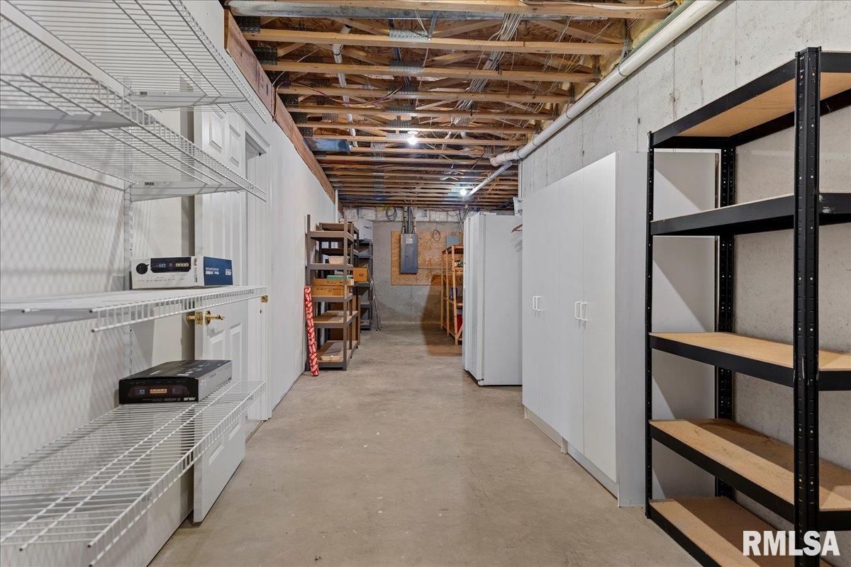 6209 MacKenzie Place Springfield, IL 62711 - Photo 37 of 46