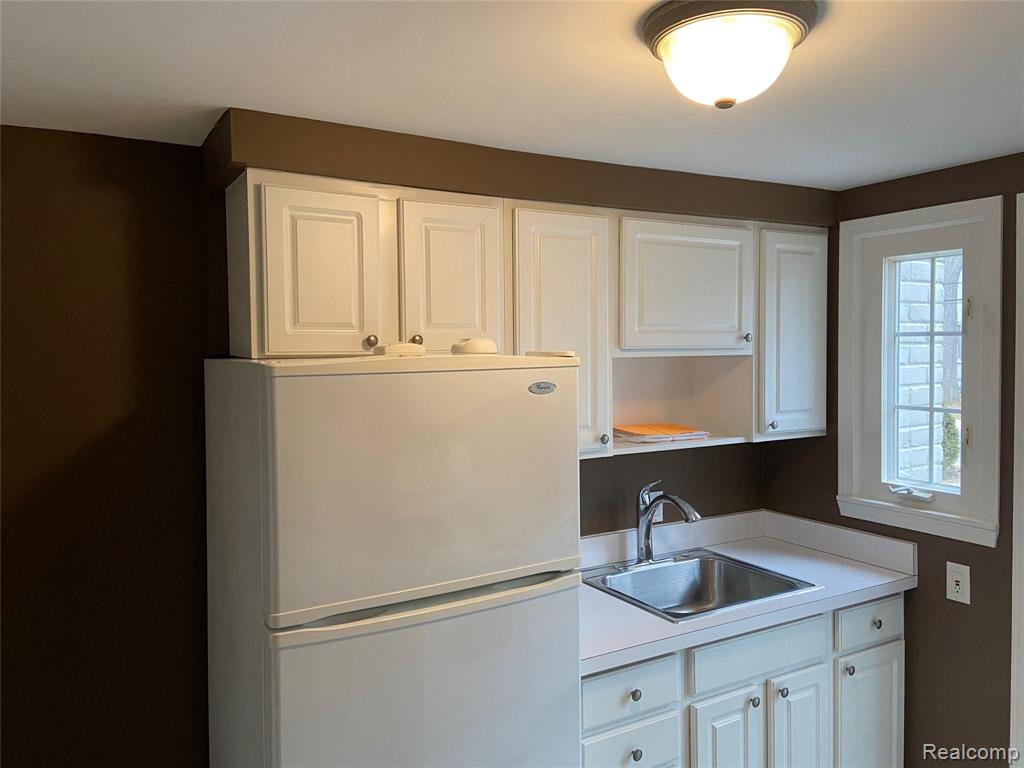 1711 Graefield Road Birmingham, MI 48009 - Photo 11 of 22
