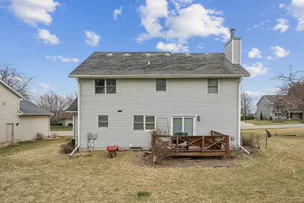 $299,900 | 3222 Tower Court, Clinton, IA 52732