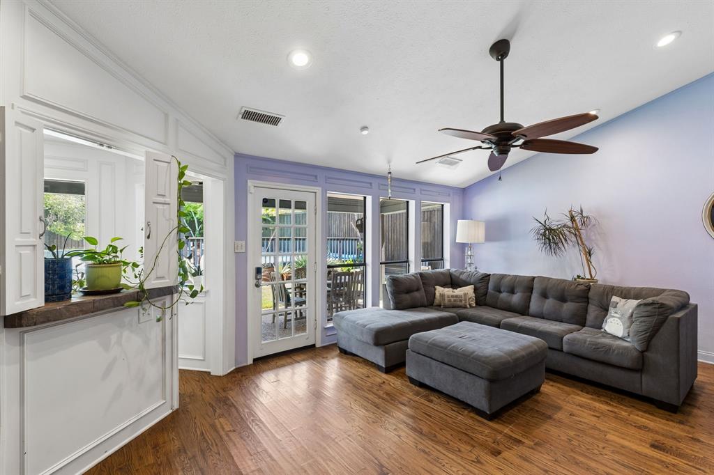 6502 Riverview Lane Dallas, TX 75248 - Photo 9 of 40 Hardwood floors, place for viewing TV