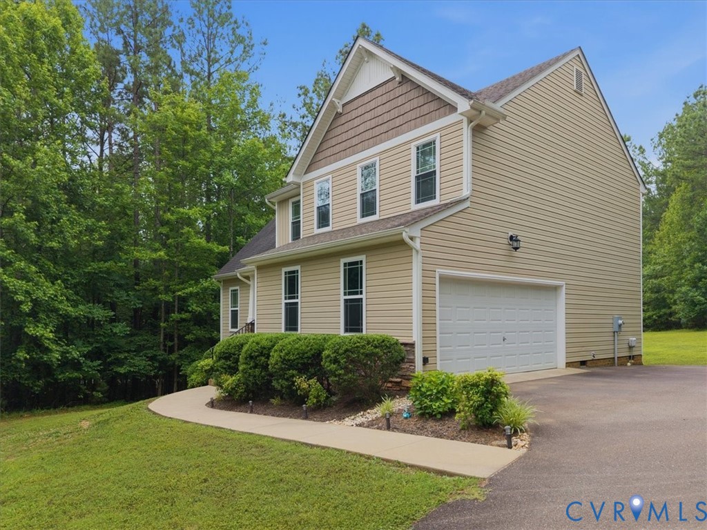 1905 Lower Mill Road Powhatan, VA 23139 - Photo 4 of 41