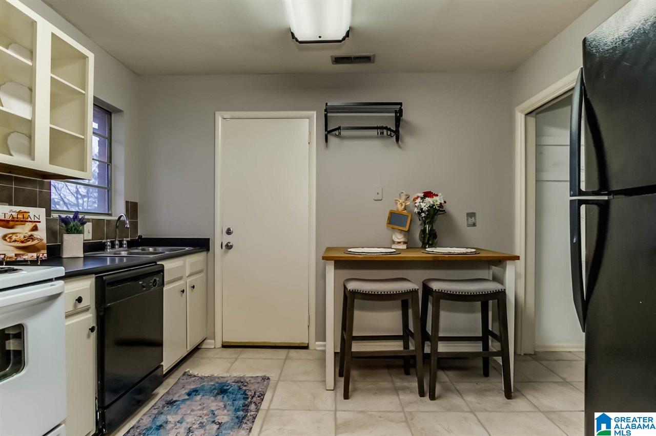 2032 Lancaster Road, Unit C Homewood, AL 35209 - Photo 8 of 18