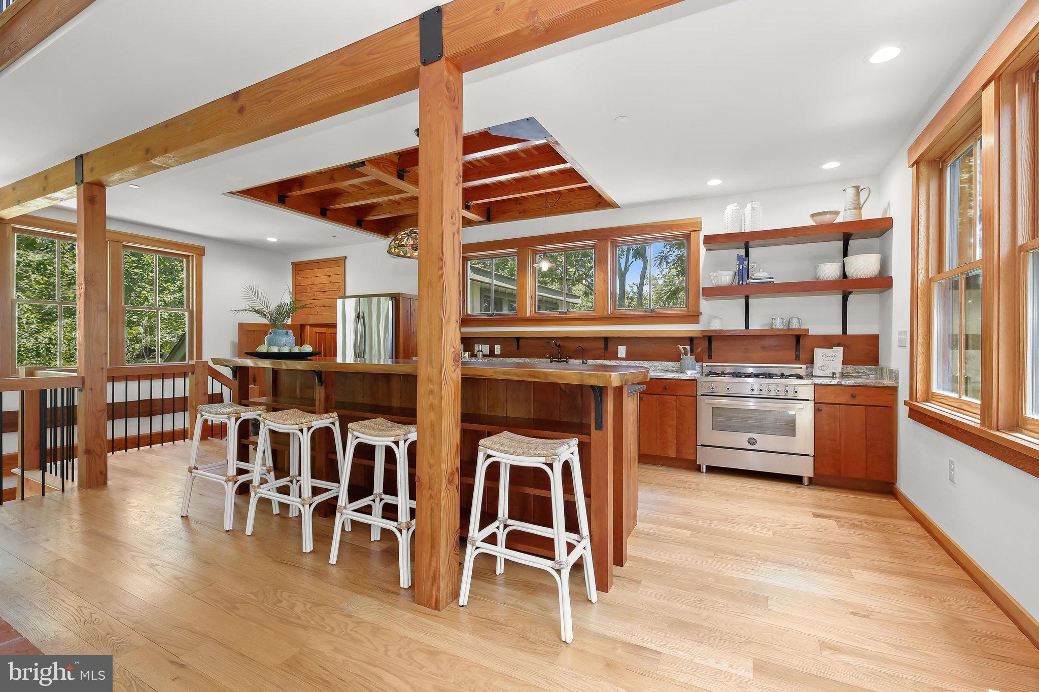 Eat-In Kitchen