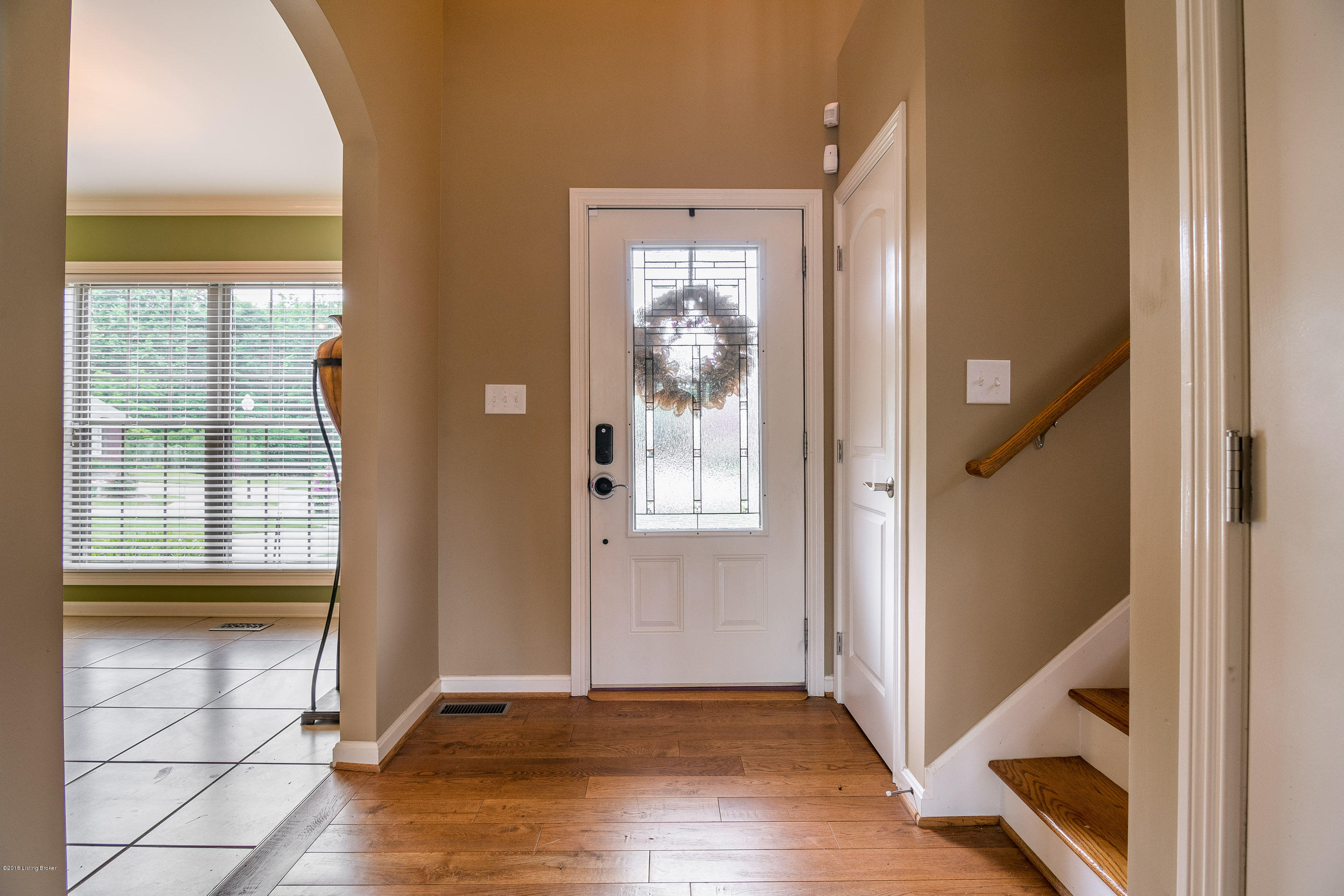 7708 Aspen Ridge Road Louisville, KY 40214 - Photo 2 of 29 Aspen Ridge Entry Foyer
