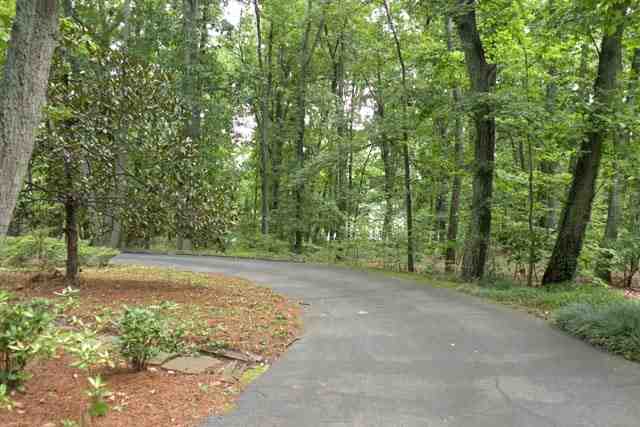 400 Huntington Road Greenville, SC 29615 - Photo 3 of 13