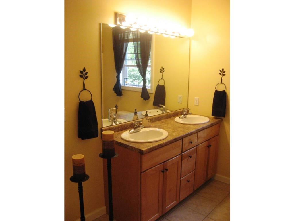 44 Bennett Road Durham, NH 03824 - Photo 11 of 23