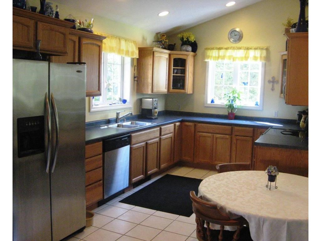 44 Bennett Road Durham, NH 03824 - Photo 5 of 23