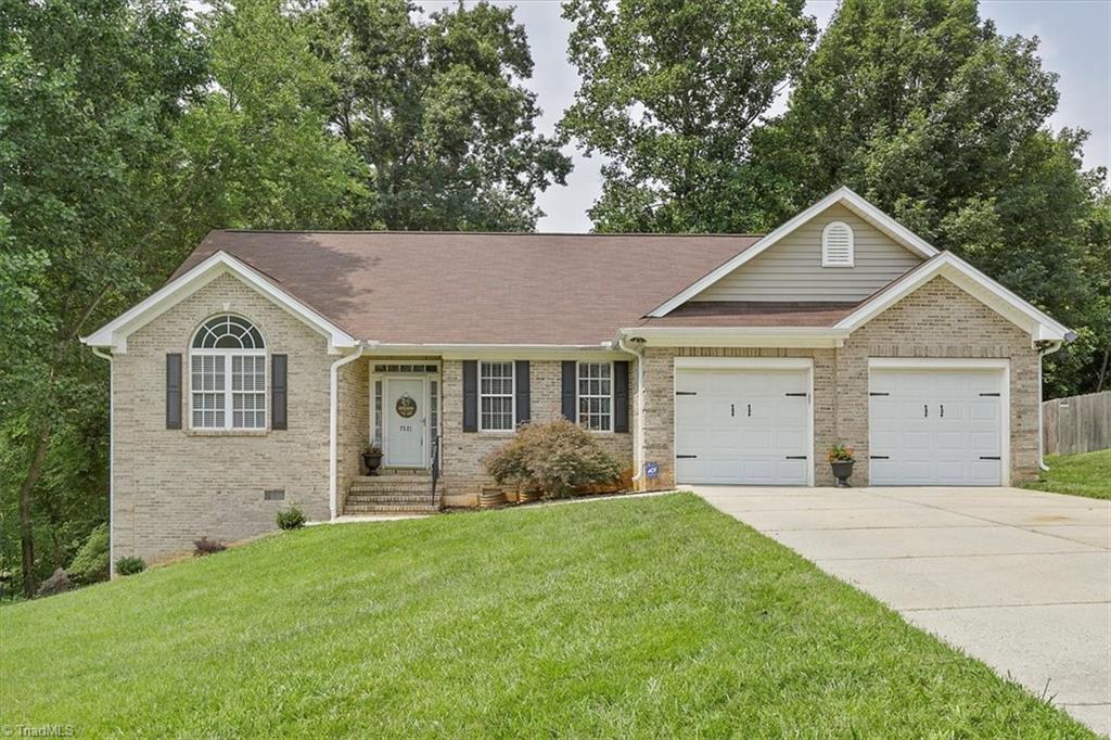 Stunning Oak Ridge Ranch!