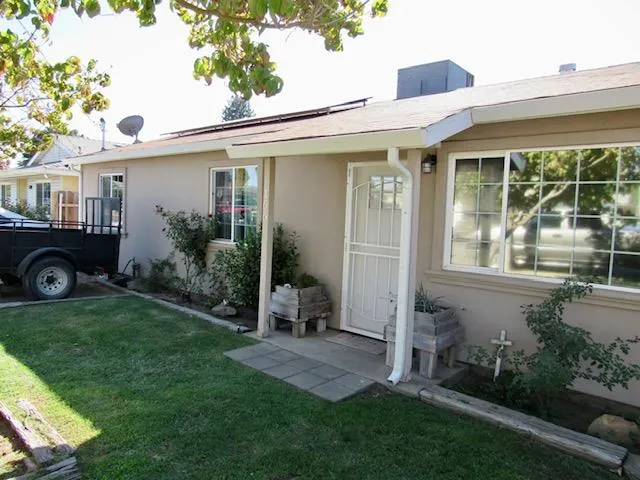 $350,000 | 166 Stanislaus Avenue, Oakdale, CA 95361