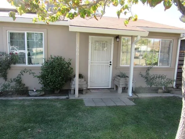 $350,000 | 166 Stanislaus Avenue, Oakdale, CA 95361
