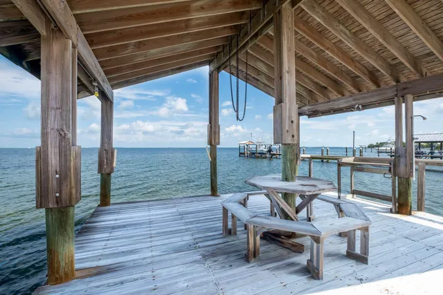 $3,800,000 | 87950 Overseas Highway, Islamorada, FL 33036