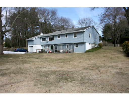 14 Oxbow Road Wayland, MA 01778 - Photo 3 of 24