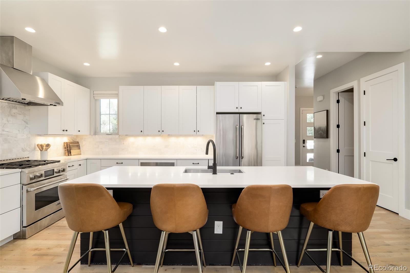 7160 West 32nd Place Wheat Ridge, CO 80033 - Photo 3 of 37