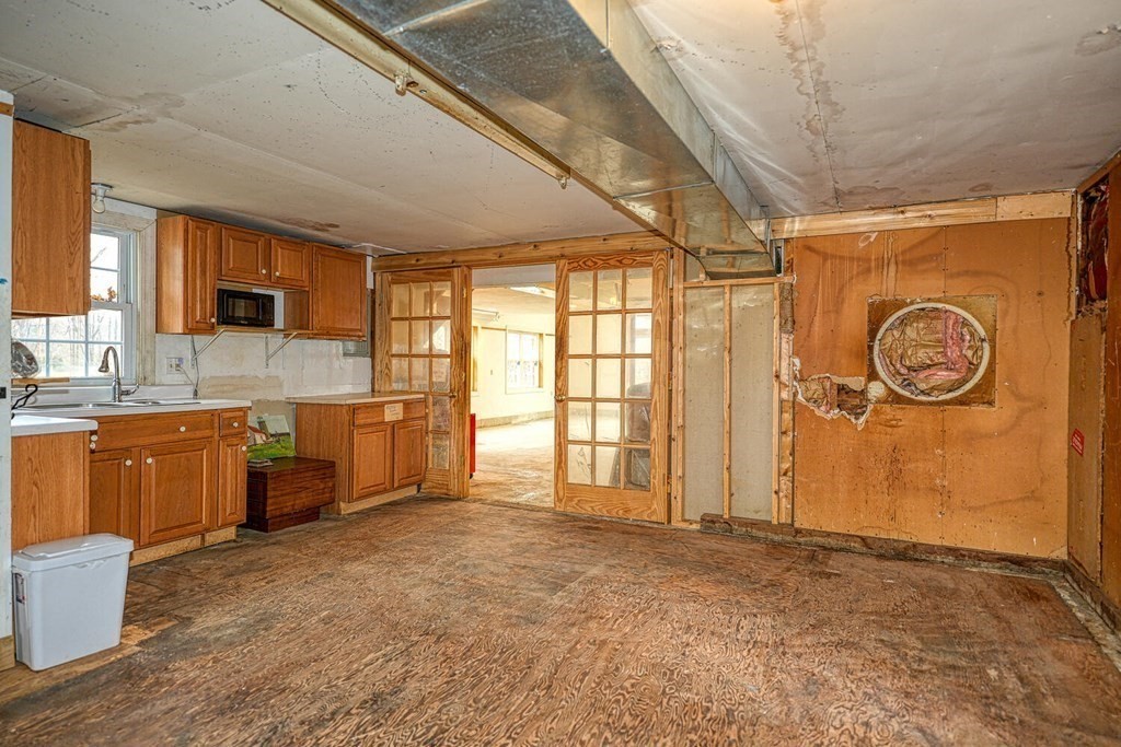 387 Commonwealth Road Wayland, MA 01778 - Photo 27 of 42 Gallery Image 27