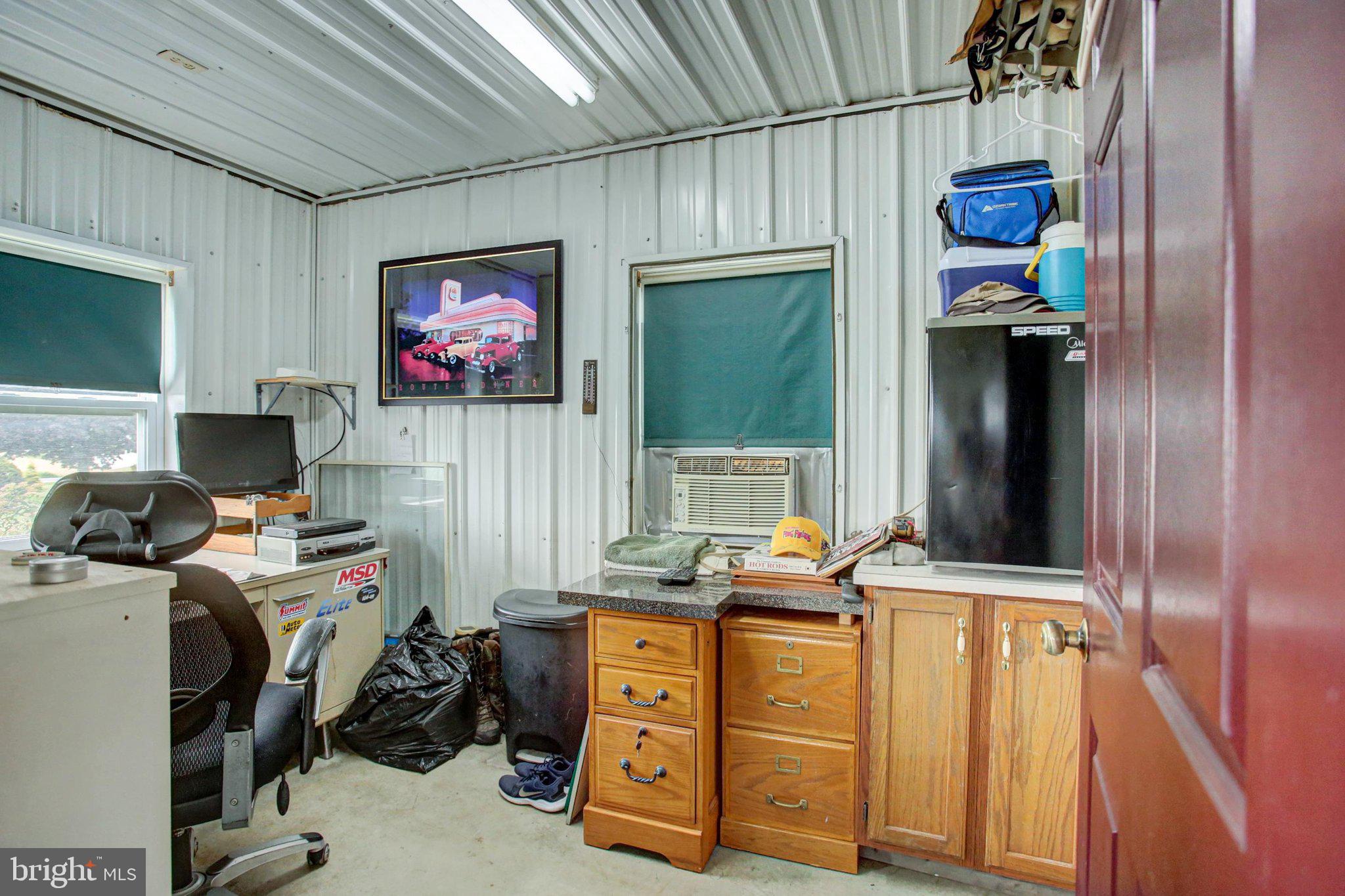 1461 Roxbury Road Shippensburg, PA 17257 - Photo 39 of 45 has air conditioning