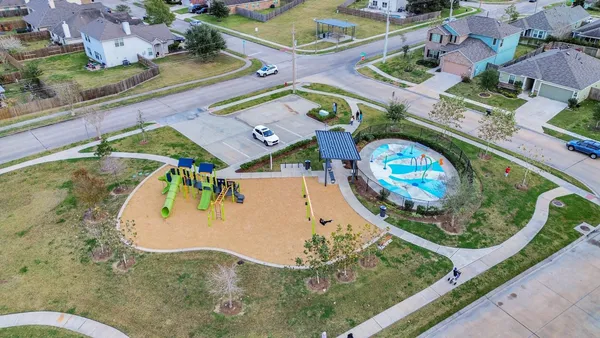 $2,475 | 2511 Shining Spur, Alvin, TX 77511