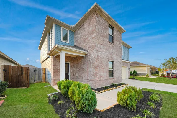 $2,475 | 2511 Shining Spur, Alvin, TX 77511