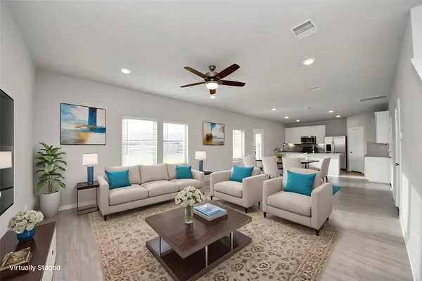 $2,475 | 2511 Shining Spur, Alvin, TX 77511