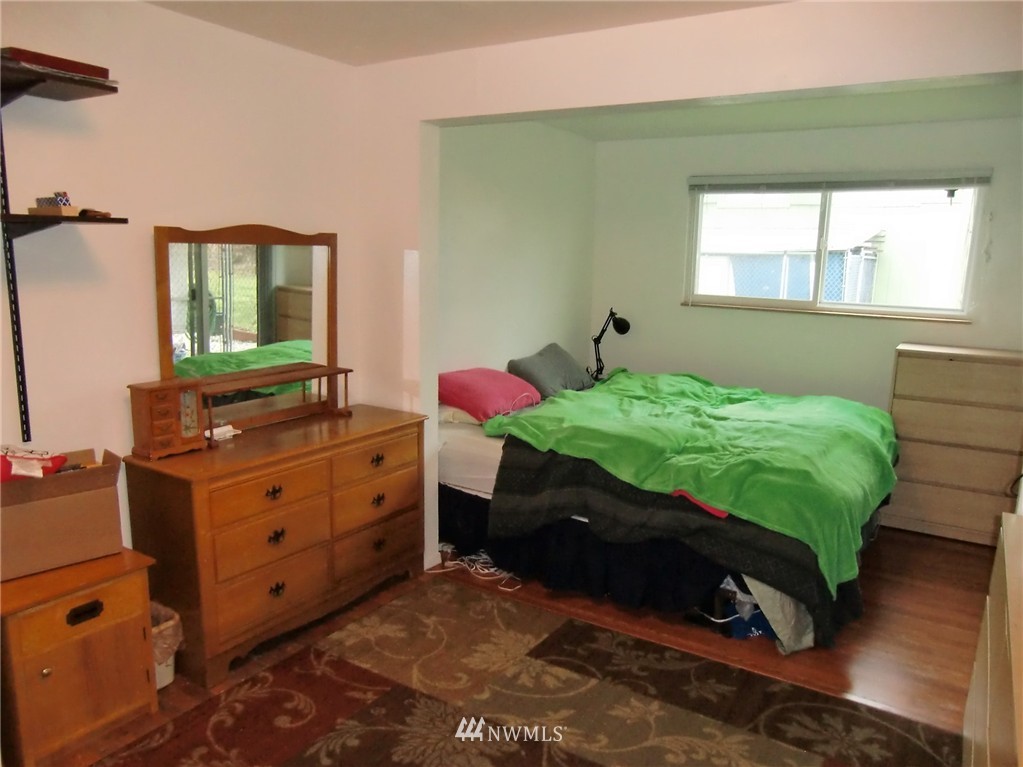 15834 Southeast 132nd Place Renton, WA 98059 - Photo 12 of 23 Gallery Image 12
