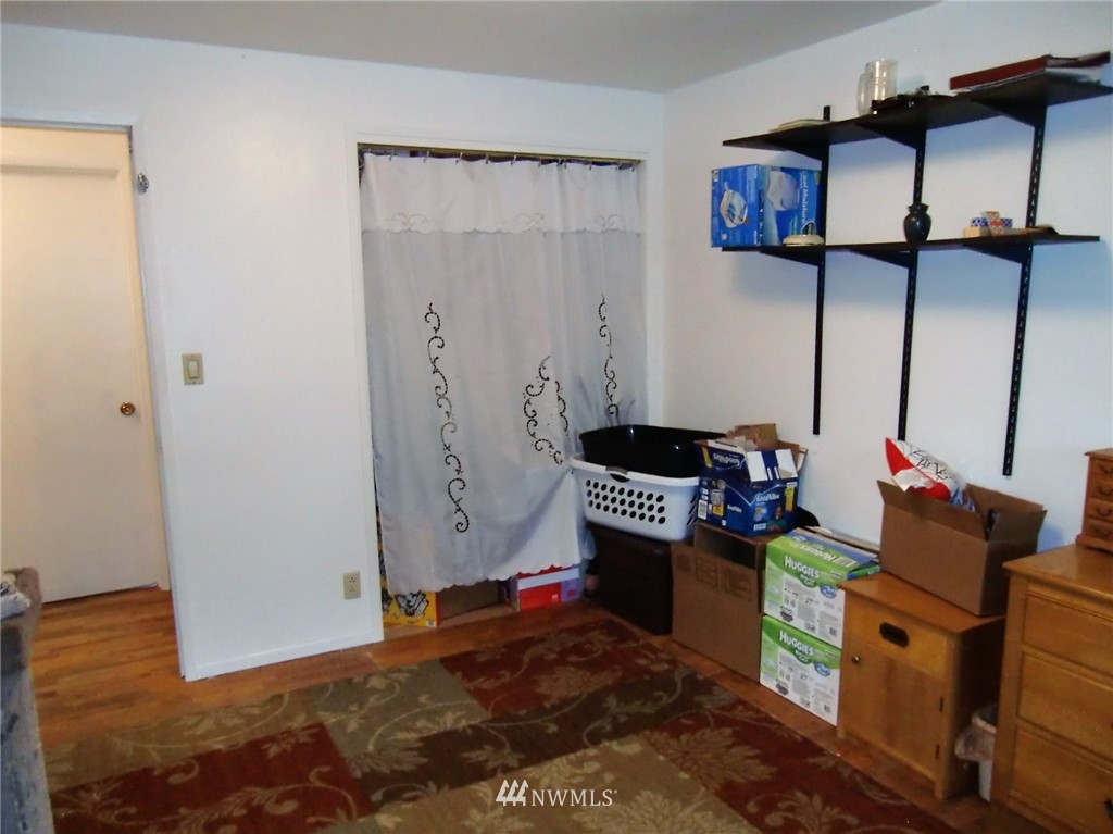 15834 Southeast 132nd Place Renton, WA 98059 - Photo 14 of 23 Gallery Image 14