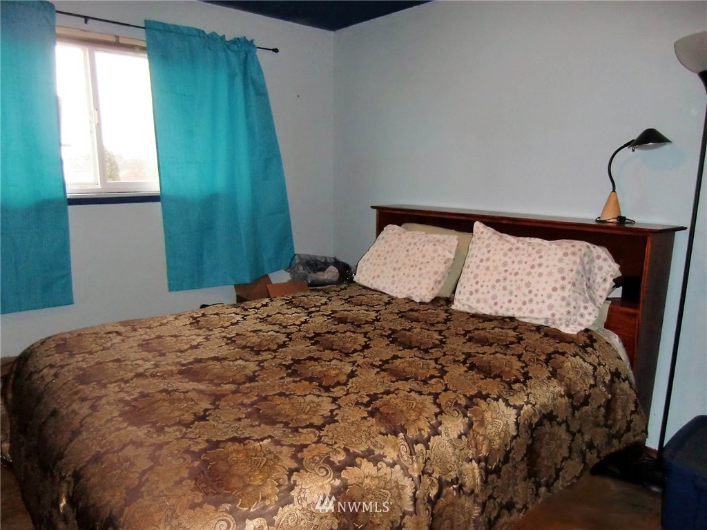 15834 Southeast 132nd Place Renton, WA 98059 - Photo 17 of 23 Gallery Image 17