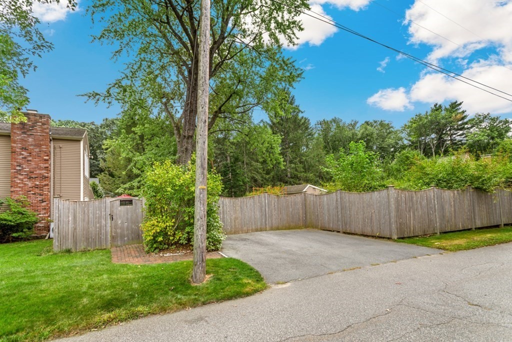 85 Park Road Chelmsford, MA 01824 - Photo 3 of 42