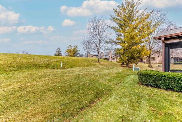 $475,000 | 1742 Pebble Beach Drive, Hoffman Estates, IL 60169