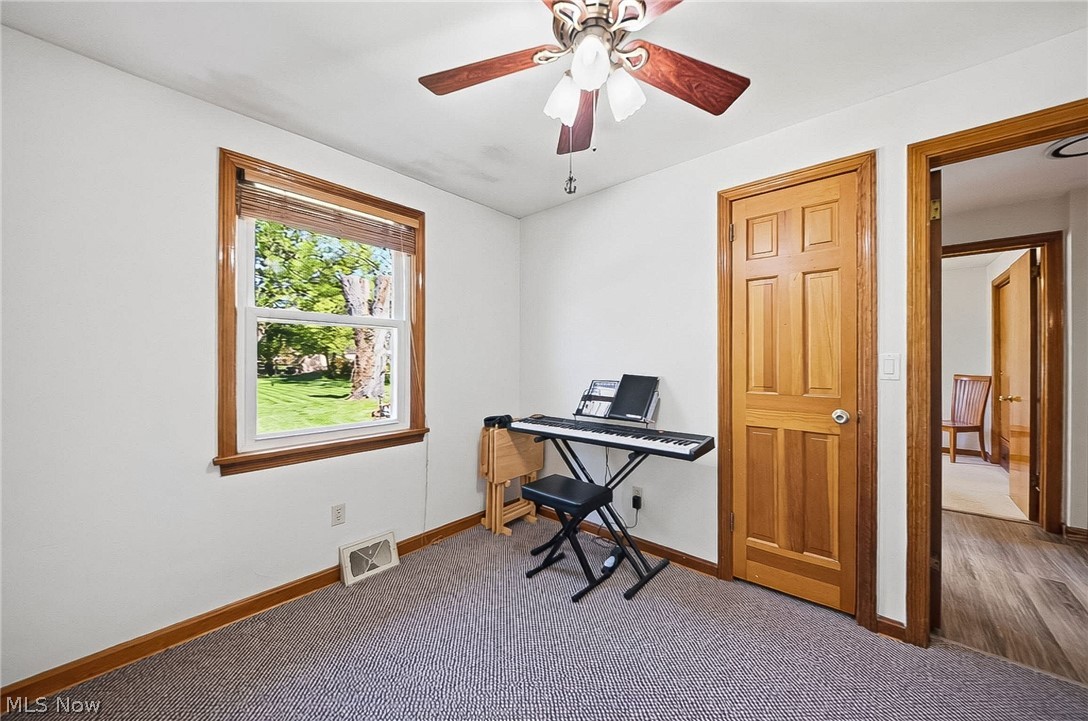 10129 East River Road Elyria, OH 44035 - Photo 17 of 35
