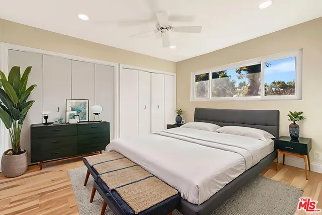 a view of house with backyard