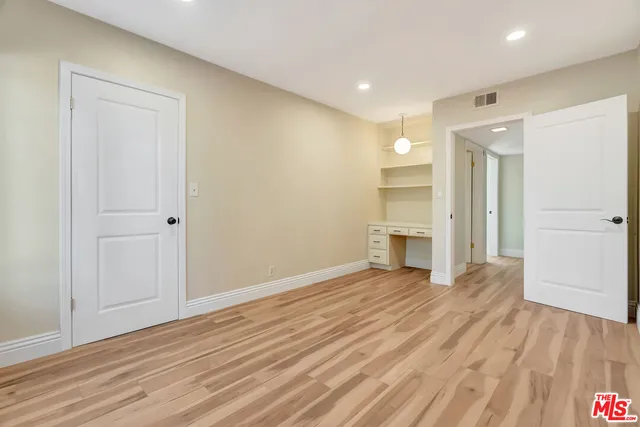 a view of a tennis court