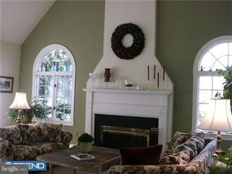 604 Scotch Road Pennington, NJ 08534 - Photo 4 of 12 Living Room