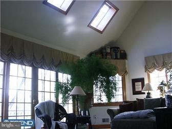 604 Scotch Road Pennington, NJ 08534 - Photo 8 of 12 Guest Room
