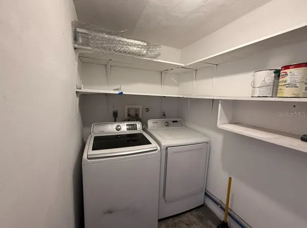 $2,195 | 5835 Tidewood Avenue, Unit 16, Sarasota, FL 34231