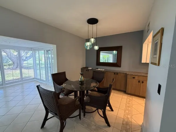 $2,195 | 5835 Tidewood Avenue, Unit 16, Sarasota, FL 34231
